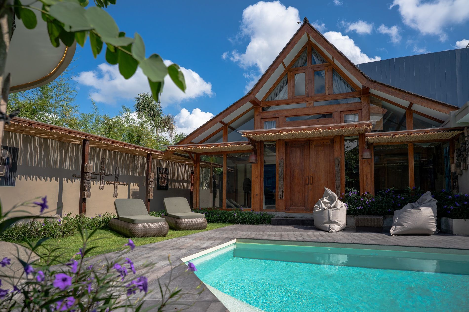The house, pool and garden