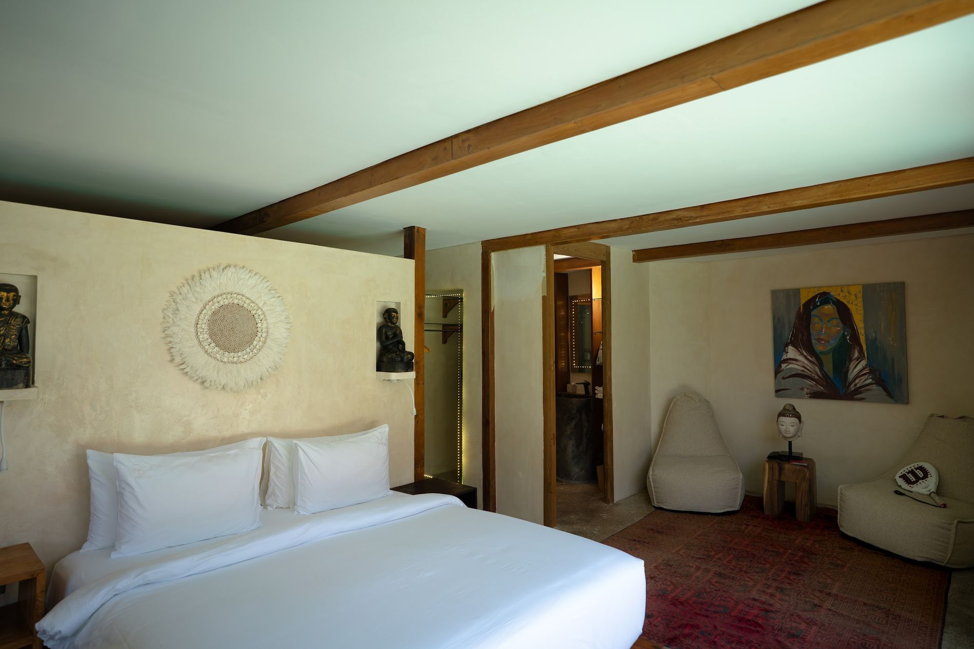 Kawi Master Suite, the room